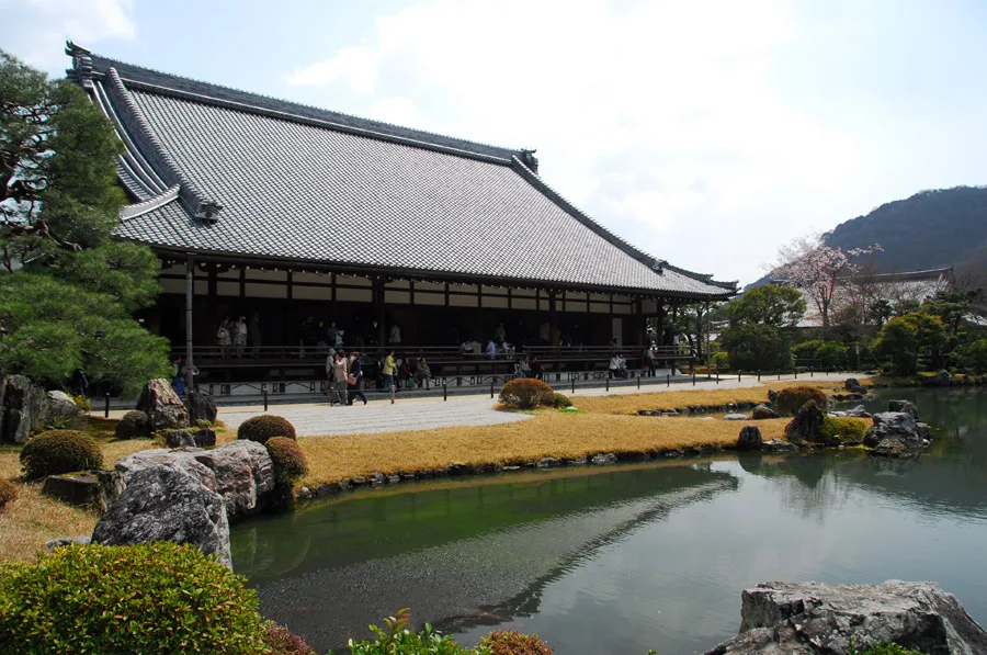 天龍寺（曹源池庭園）（嵯峨野周辺の着物映えフォトスポット）