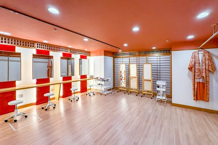 Kyoto Kimono Rental Hanaemi