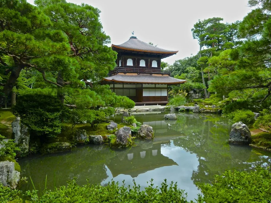 銀閣寺（銀閣寺の着物映えフォトスポット）