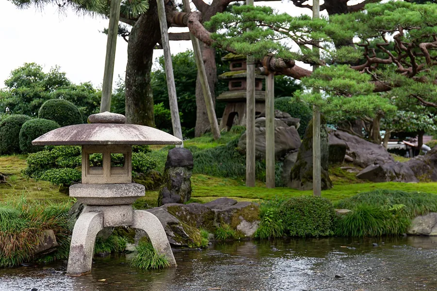 Kenrokuen (a photogenic kimono spot near the 21st Century Museum)