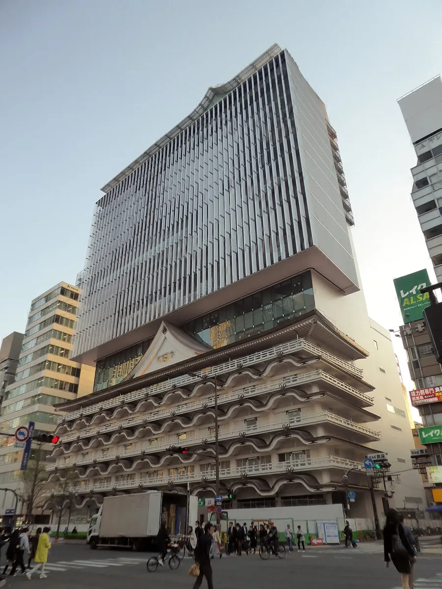 ホテルロイヤルクラシック大阪（難波周辺の着物映えフォトスポット）